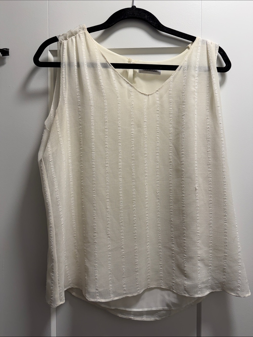 Calvin Klein Ivory Sleeveless V-Neck Textured Camisole